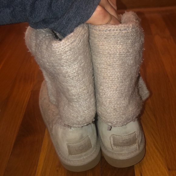 Knit uggs - Picture 2 of 3